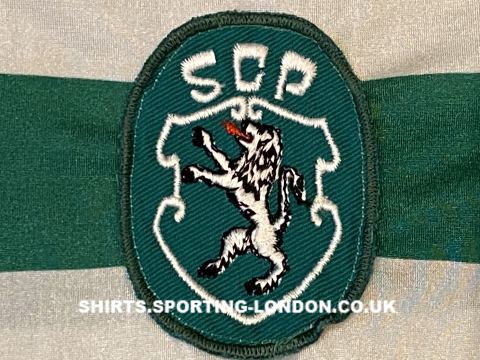 1984-1985 HOME SHIRT CREST ( RESERVES ) 