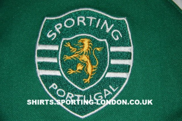 2010-2011 TRAINING SHIRT CREST