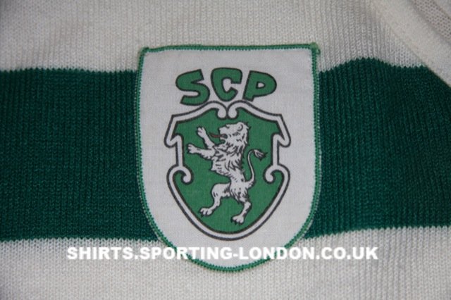 Vintage athletics shirt Crest