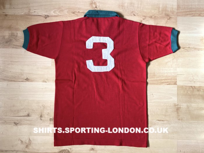 1969 - 1972  Portugal National Team Back