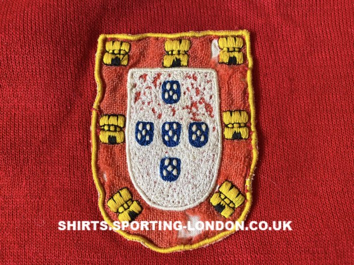 1969 - 1972  Portugal National Team Crest