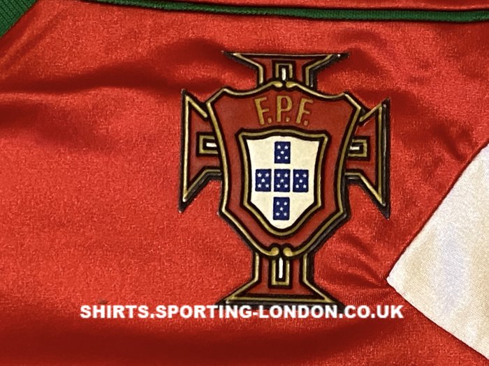 1990 - 1992 PORTUGAL HOME SHIRT CREST