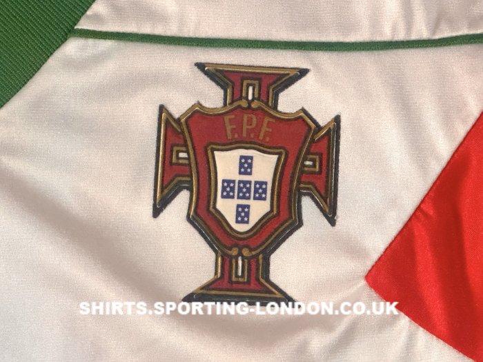 1989 - 1992 PORTUGAL AWAY SHIRT CREST