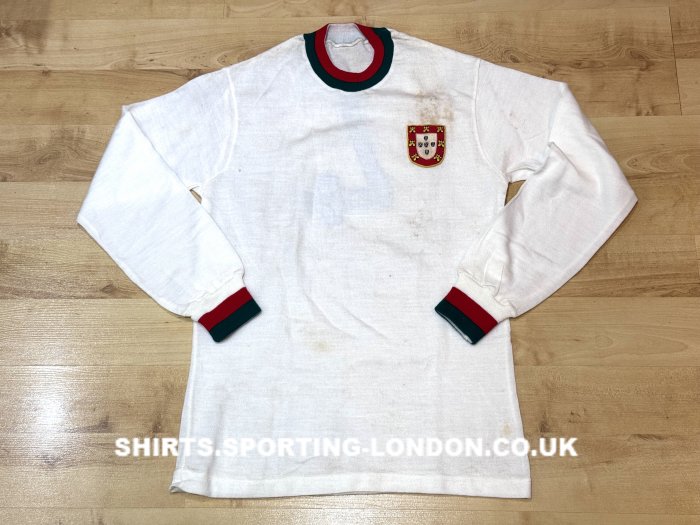 1973-76 PORTUGAL AWAY SHIRT FRONT
