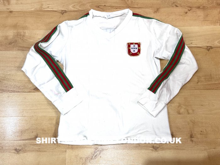 1976-79 PORTUGAL AWAY SHIRT FRONT