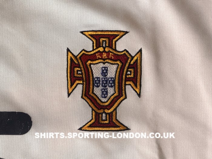 2001 PORTUGAL AWAY SHIRT CREST